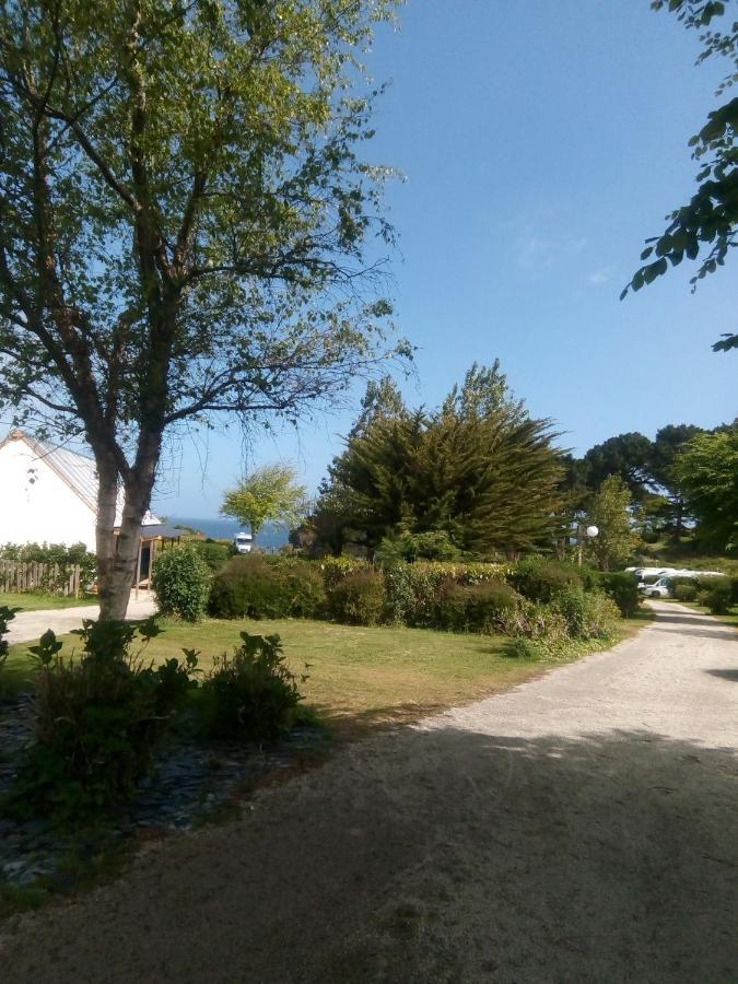 Les Hortensias Grande Tente Familiale Deux Chambres Et Sejour Vue Mer Sur Camping Nature Plestin-les-Grèves Exteriér fotografie