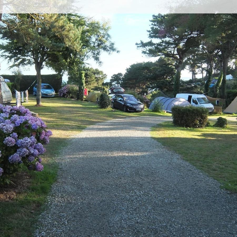 Les Hortensias Grande Tente Familiale Deux Chambres Et Sejour Vue Mer Sur Camping Nature Plestin-les-Grèves Exteriér fotografie